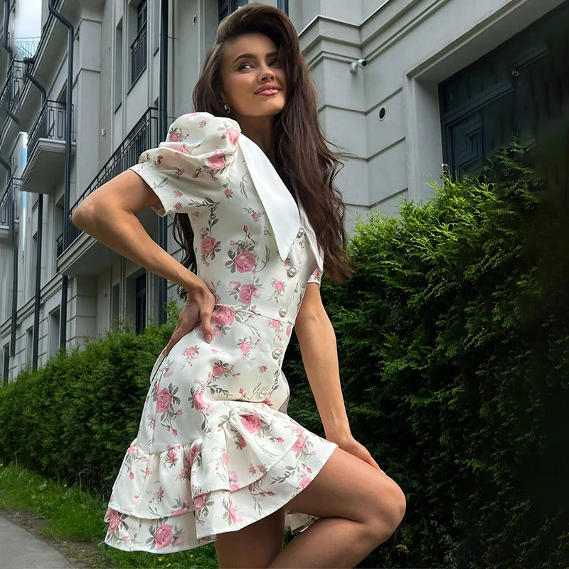 Vestido Curto Romântico