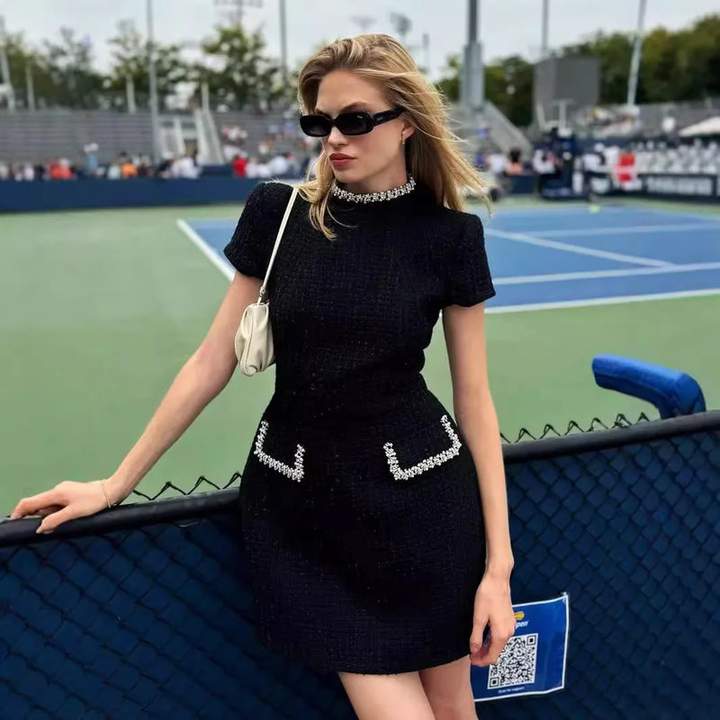 Vestido Curto Elegante Pérola